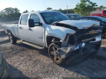  Salvage Chevrolet Silverado 2500