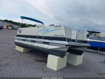  Salvage Fiesta Marine Produc Boat