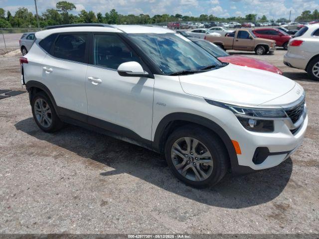  Salvage Kia Seltos