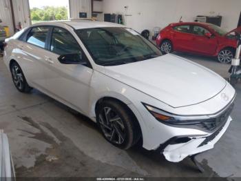  Salvage Hyundai ELANTRA