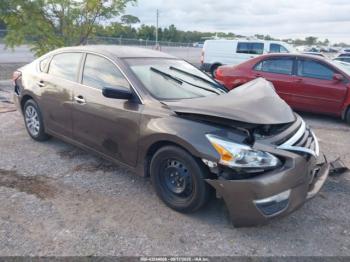  Salvage Nissan Altima