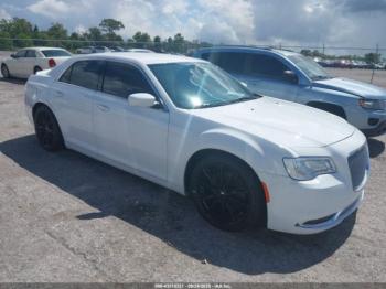  Salvage Chrysler 300
