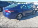 Toyota Camry Le Image 3