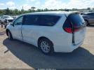 Chrysler Pacifica Touring L Image 16