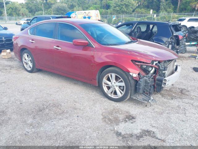  Salvage Nissan Altima