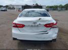 Toyota Camry Le Image 15