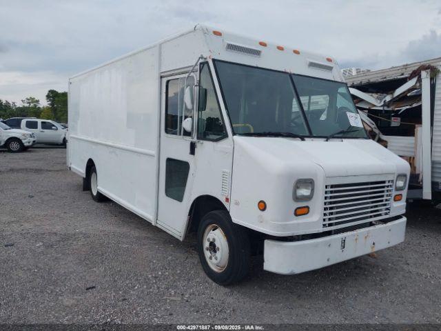  Salvage Freightliner Chassis