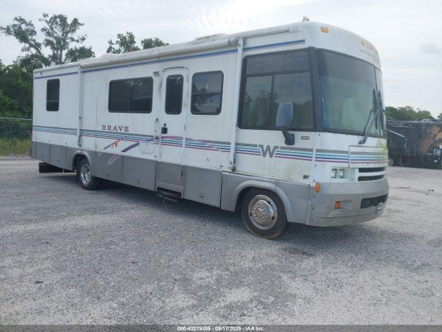  Salvage Winnebago Brave Motorhome