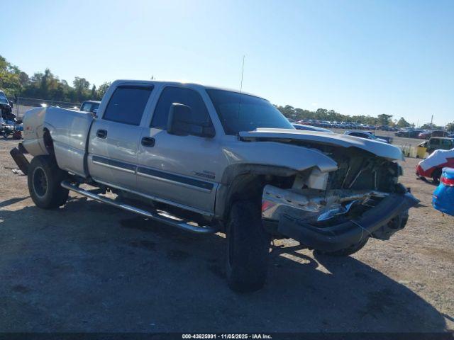  Salvage Chevrolet Silverado 2500