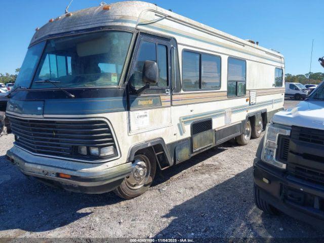 Chevrolet P30 Motor Home Image 14