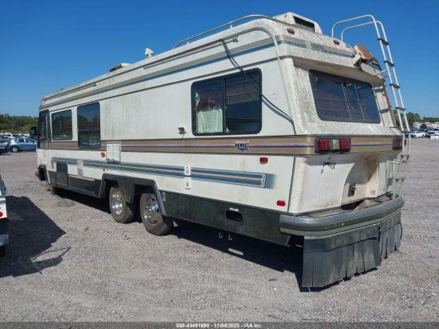 Chevrolet P30 Motor Home Image 7