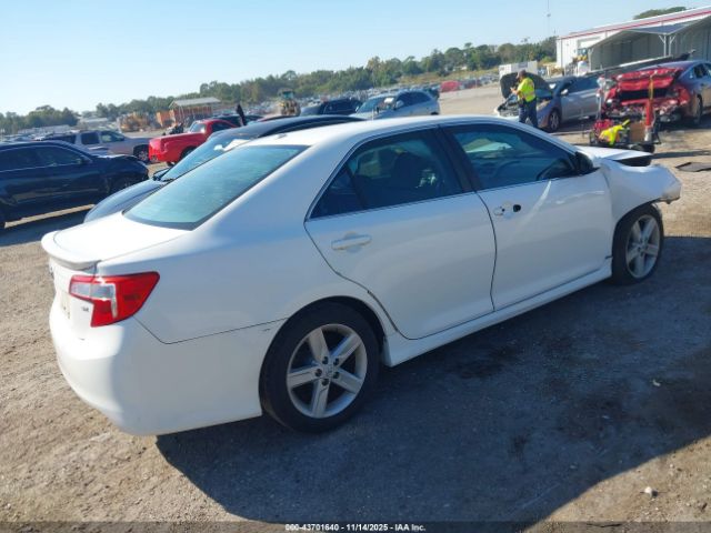 Toyota Camry Se Image 2