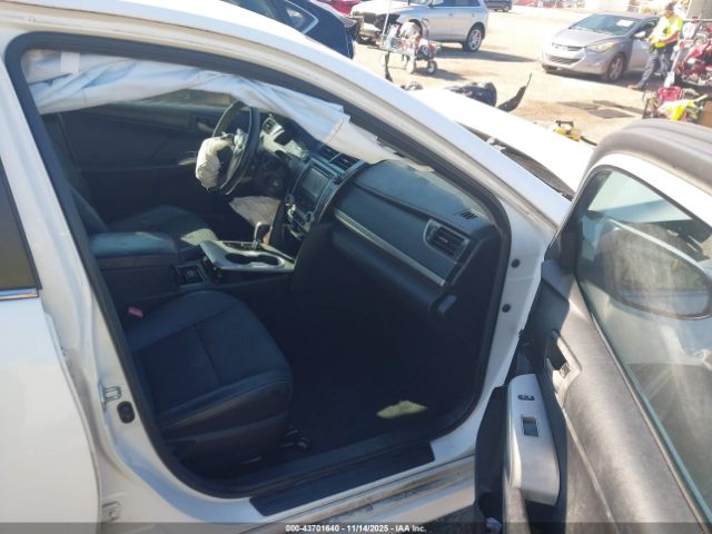 Toyota Camry Se Image 3