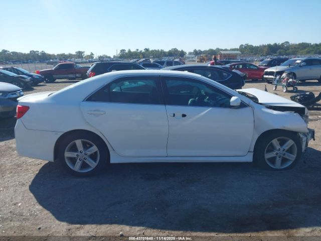 Toyota Camry Se Image 7