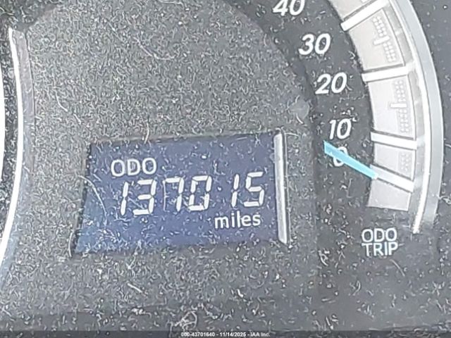 Toyota Camry Se Image 8