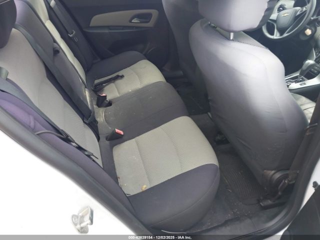 Chevrolet Cruze Ls Image 5