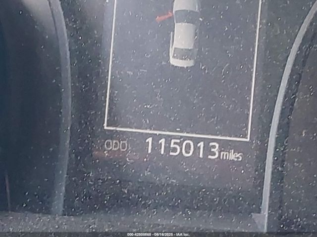 Toyota Camry Le Image 15