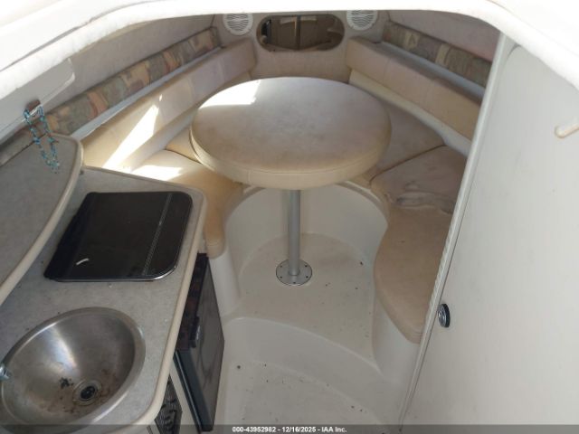 Stingray Boat Image 9