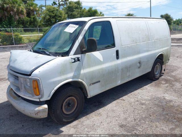 Chevrolet Express Image 3