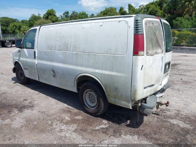 Chevrolet Express Image 7