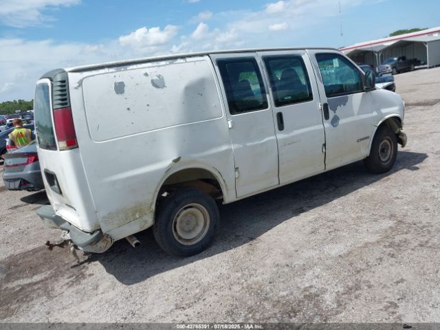 Chevrolet Express Image 6