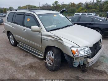  Salvage Toyota Highlander