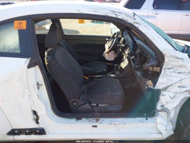 Volkswagen Beetle 1.8t S Image 17