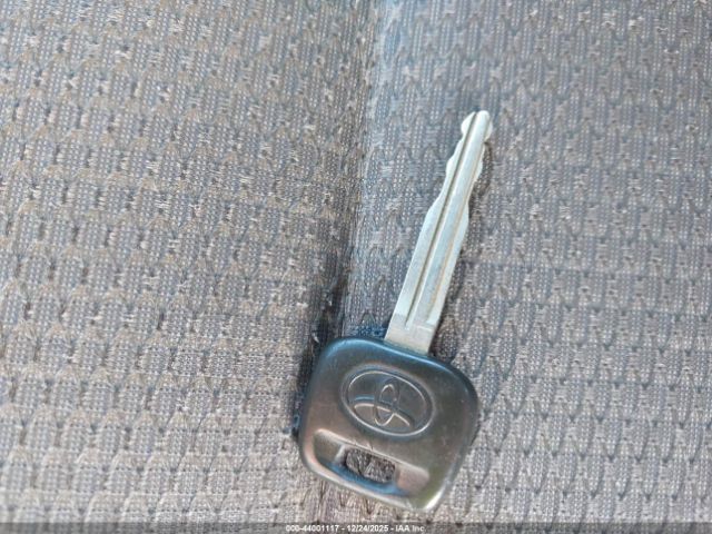 Toyota Tacoma Image 8