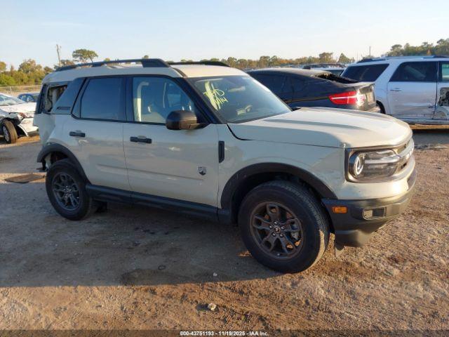  Salvage Ford Bronco