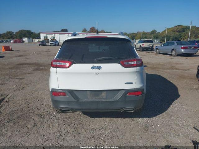 Jeep Cherokee Latitude Fwd Image 8