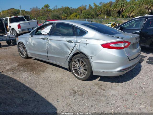 Ford Fusion Se Image 5