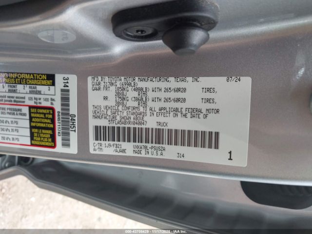 Toyota Tundra Sr5 Image 5