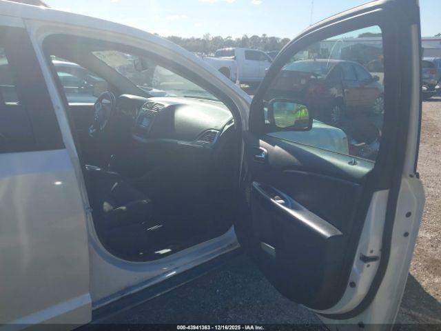 Dodge Journey Image 7