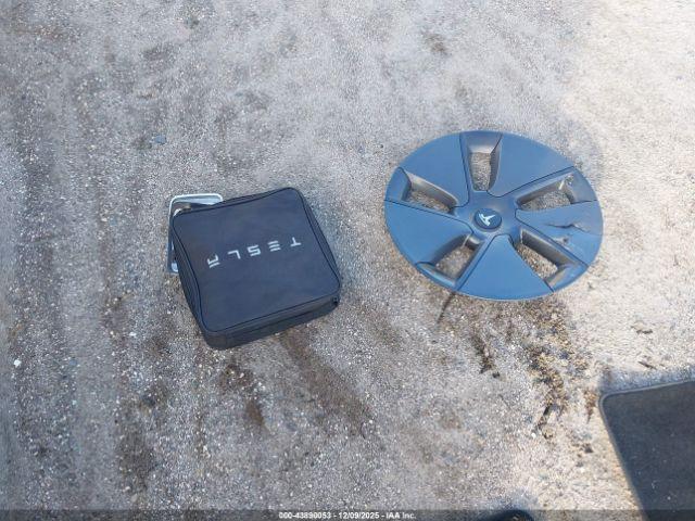 Tesla Model 3 Standard Range Plus Rear-wheel Drive Image 9