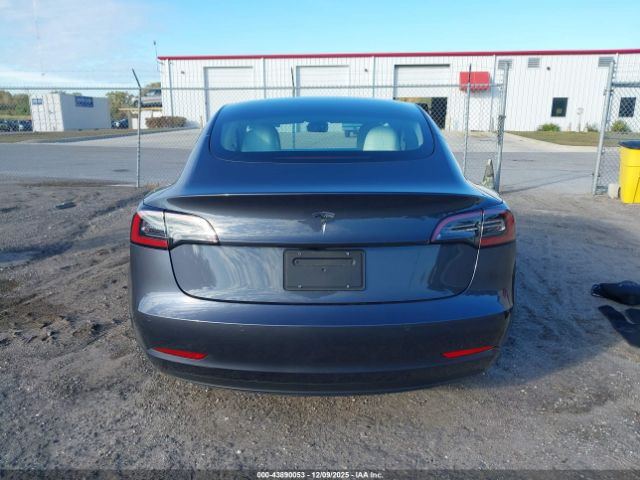 Tesla Model 3 Standard Range Plus Rear-wheel Drive Image 13