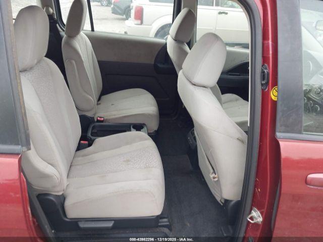 Mazda Mazda5 Sport Image 6