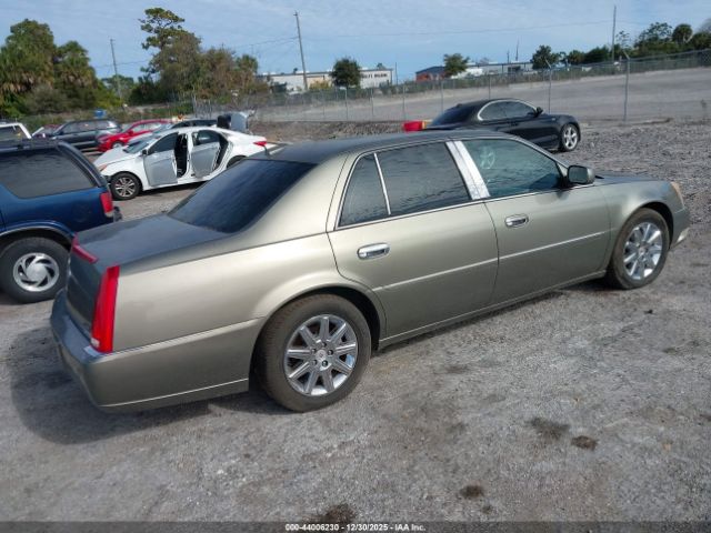 Cadillac DTS Premium Collection Image 10
