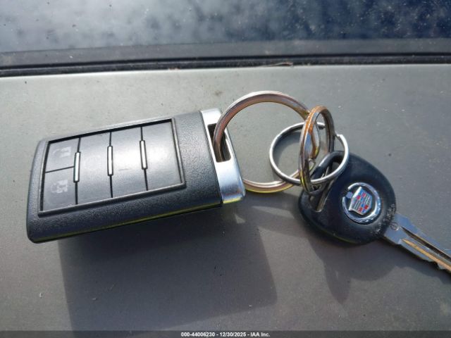 Cadillac DTS Premium Collection Image 2