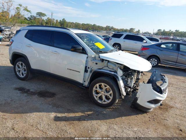  Salvage Jeep Compass
