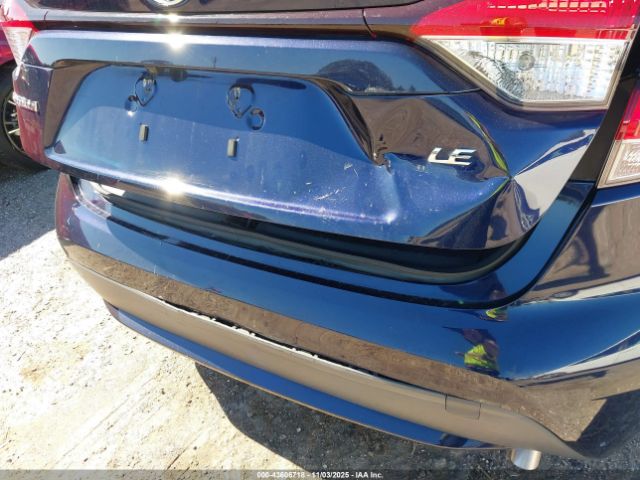 Toyota Corolla Le Image 8