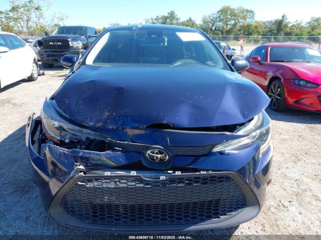 Toyota Corolla Le Image 10