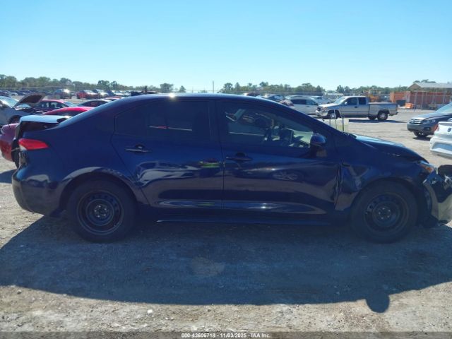 Toyota Corolla Le Image 15