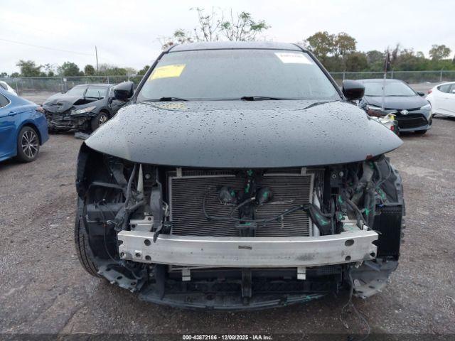 Nissan Pathfinder S Image 8