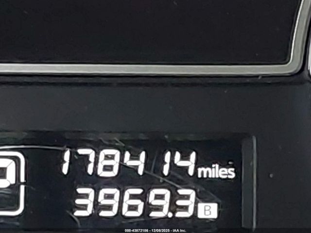 Nissan Pathfinder S Image 2