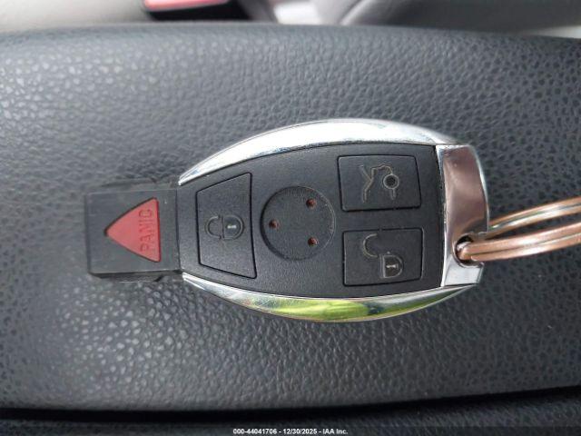 Mercedes-Benz C-Class Sport Image 10