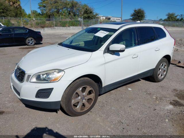 Volvo XC60 3.2 Platinum Image 2