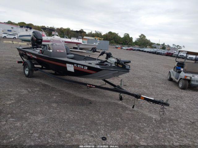  Salvage White River Marine G Boat