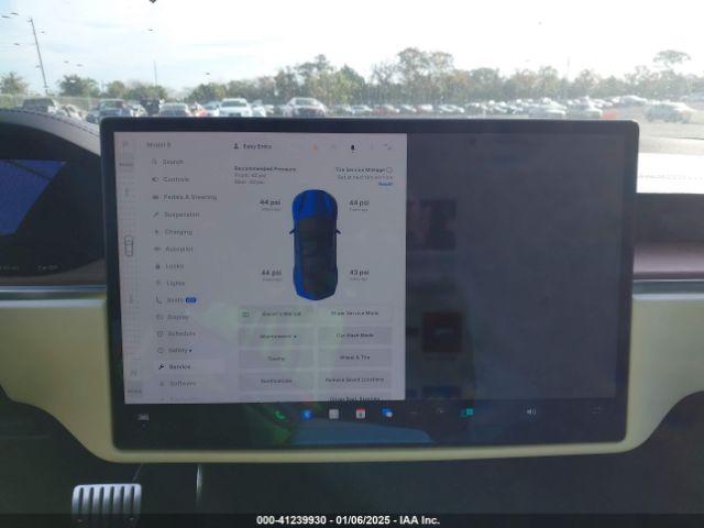 Tesla Model S Long Range Dual Motor All-wheel Drive Image 18