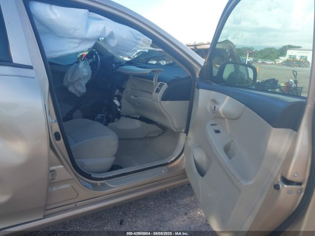 Toyota Corolla L Image 10