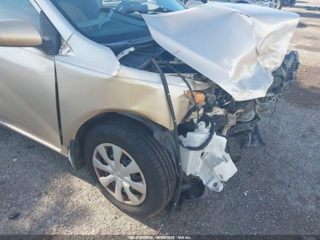 Toyota Corolla L Image 2